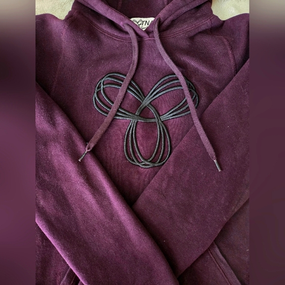 Aritzia TNA Hoodie - Picture 5 of 5